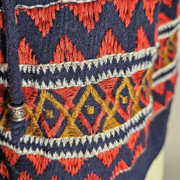 Altard State Embroidered Sleeveless Top - Picture 2 of 10